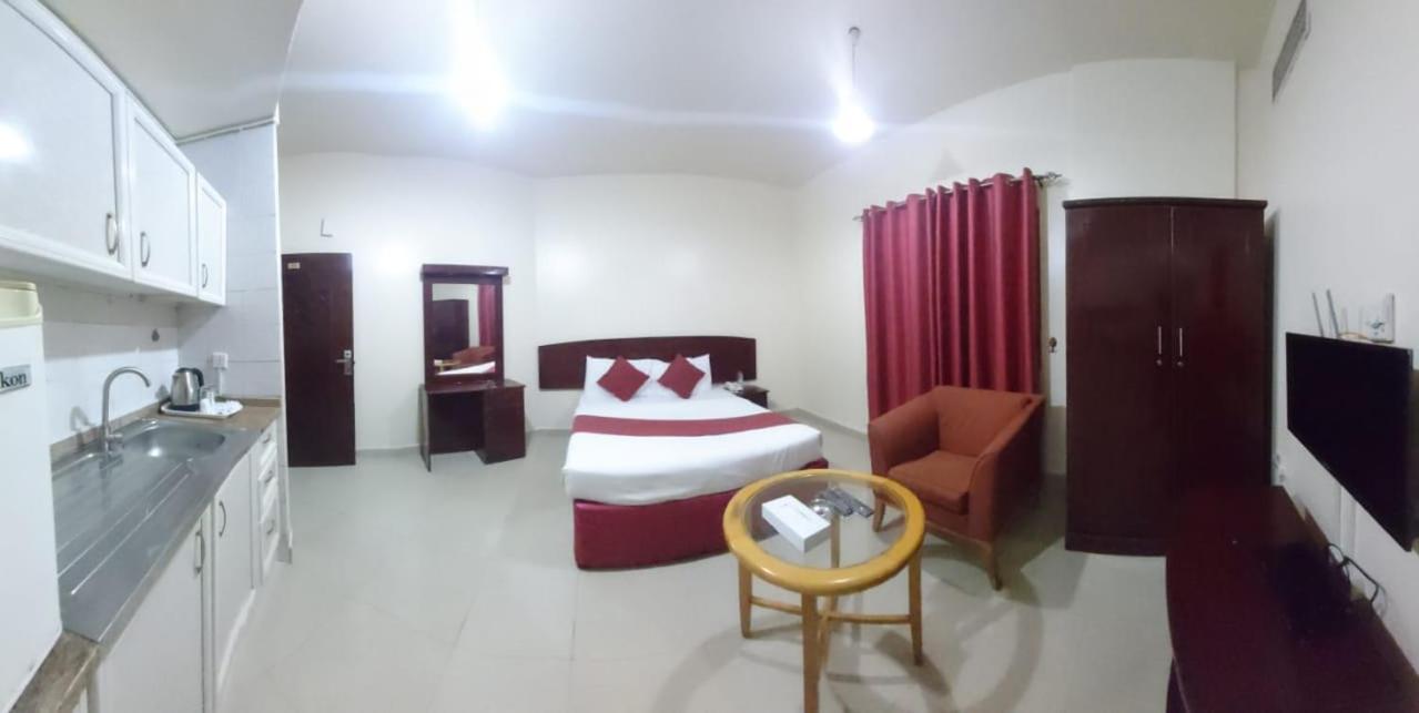Al Reem Hotel Apartments Шарджа Екстер'єр фото