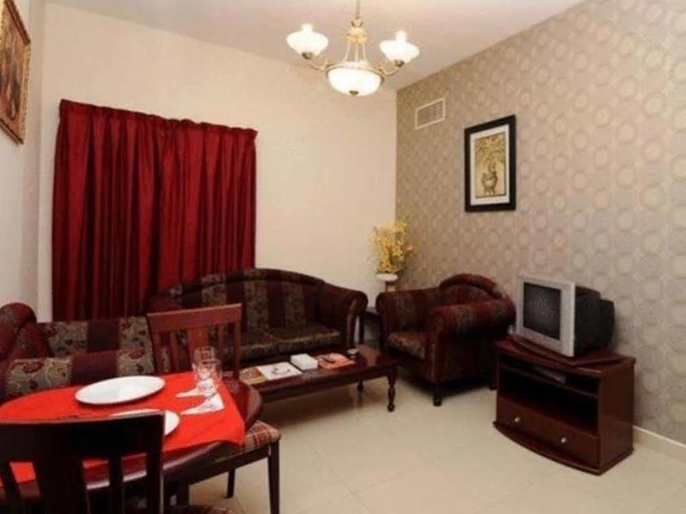 Al Reem Hotel Apartments Шарджа Екстер'єр фото