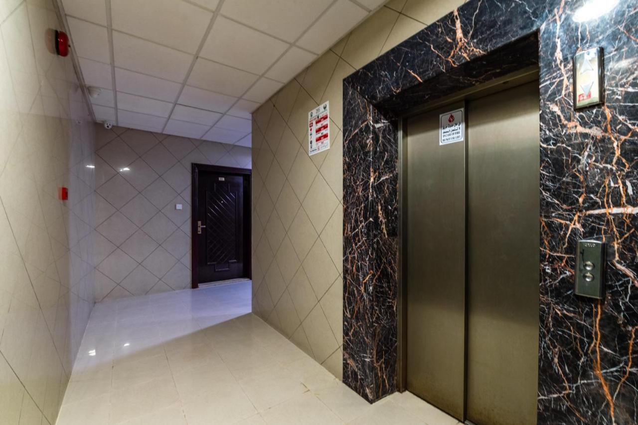 Al Reem Hotel Apartments Шарджа Екстер'єр фото